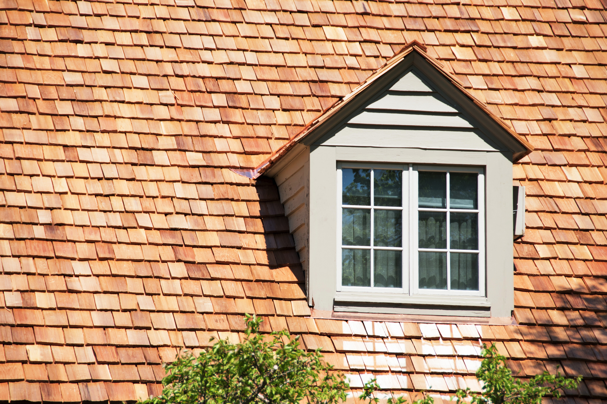 The Many Different Types of Roofs in California - Ventura Roofing Company